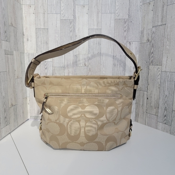 Authentic Coach signature handbag - Picture 1 of 15